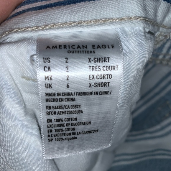 🍋RARE! American eagle mom jeans - Picture 2 of 3